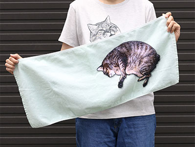 タオル 1,600円+税