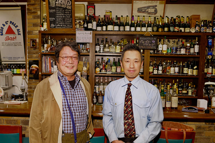 マスターの八田さんと