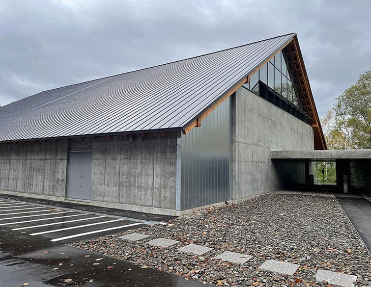 ニセコ蒸溜所の蒸溜棟