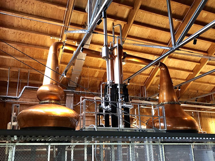 ニセコ蒸溜所の看板