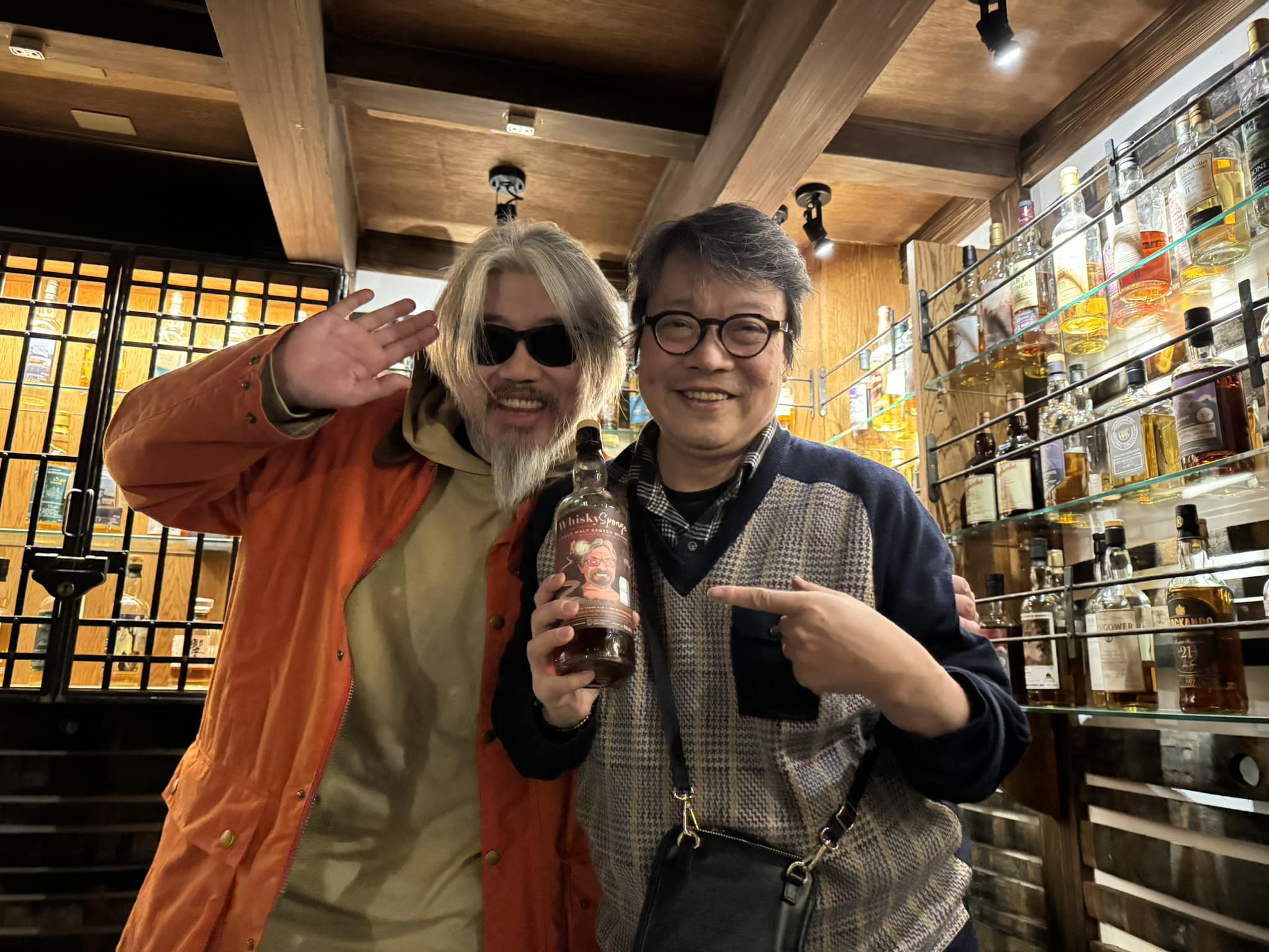 蓮村氏と山岡とで愉しんだ、ある夜の「ハイランダーイン秩父」での2ショット。